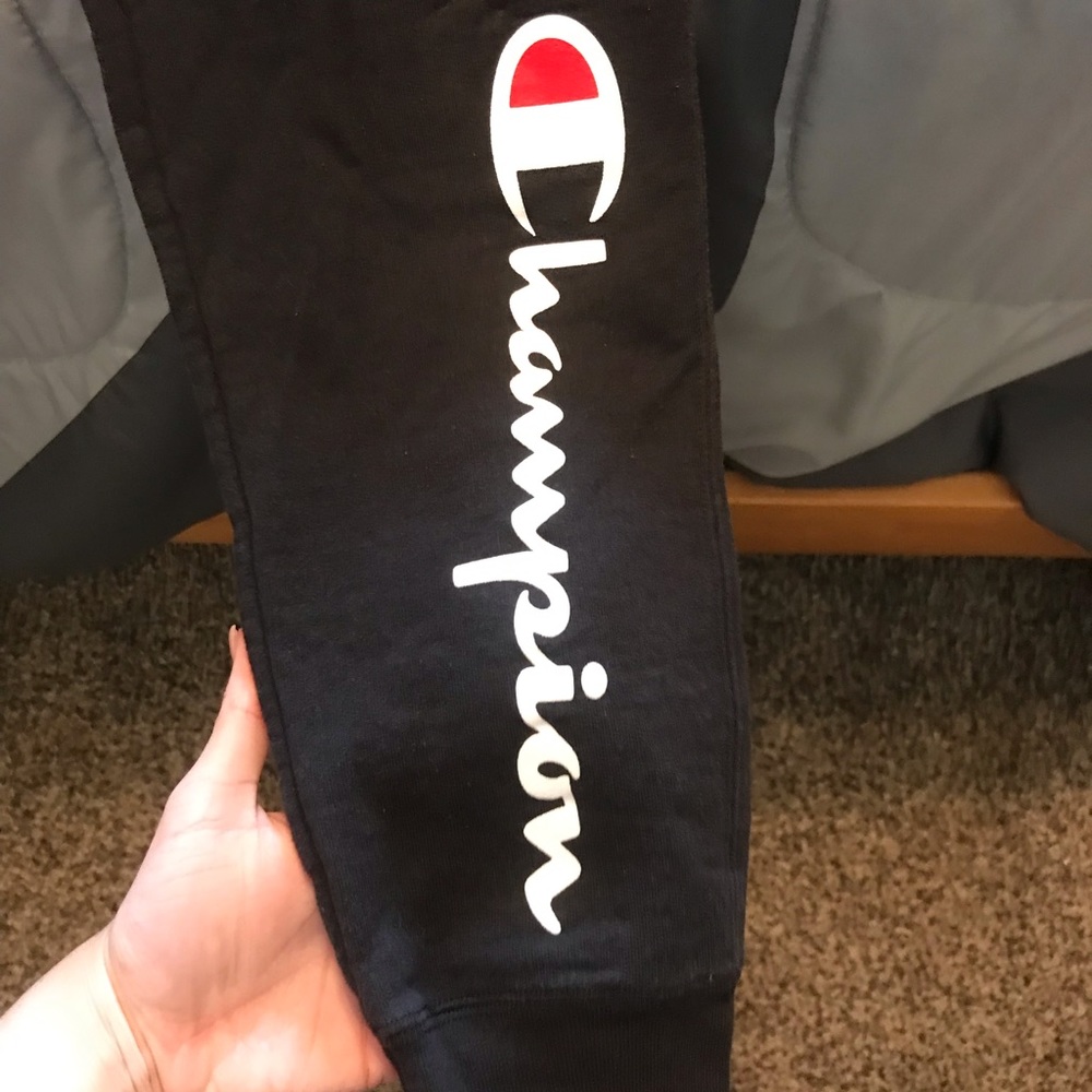 champion sweatpants. size XS. - Picture 3 of 4